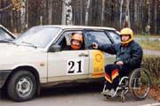 Виктор Вахлаков (в машине) и Анатолий Кукин - соревнования в автоклубе "МАКИ".